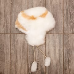 Beebialpaka karusnahast mütsid